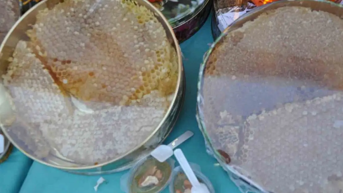 Bir kilo Sason balı 300 bin liradan satıldı