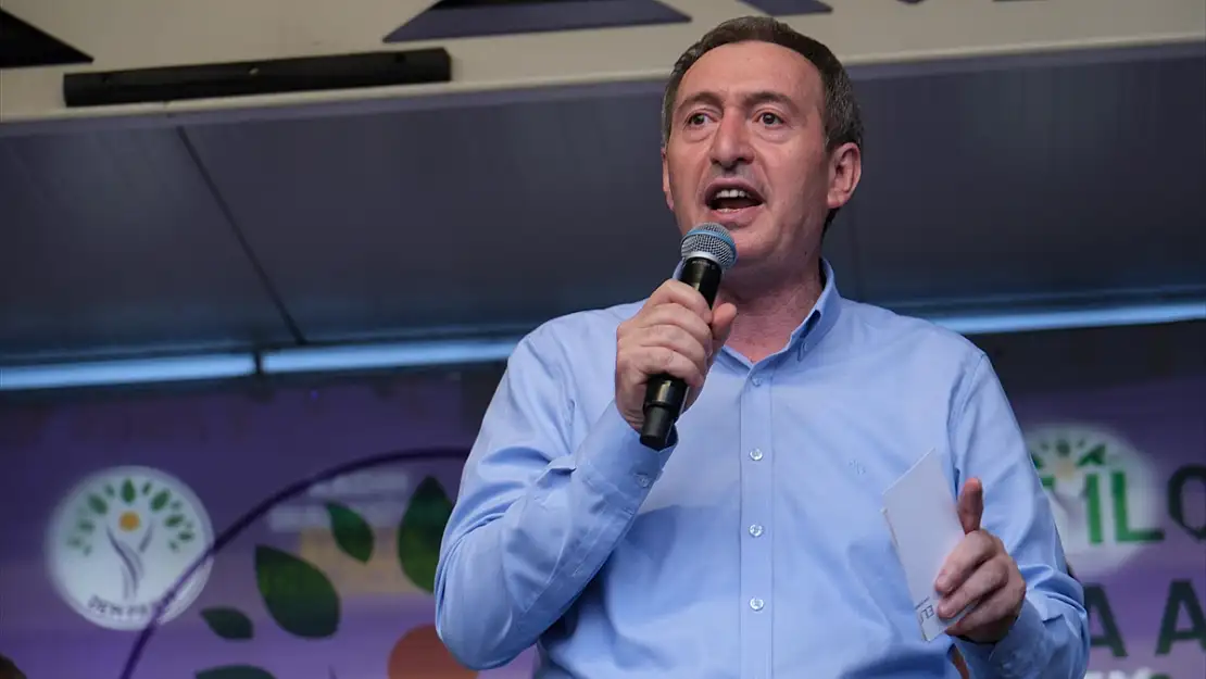 Van'da DEM Parti'nin düzenlediği 'Dünya Barış Günü' mitingi