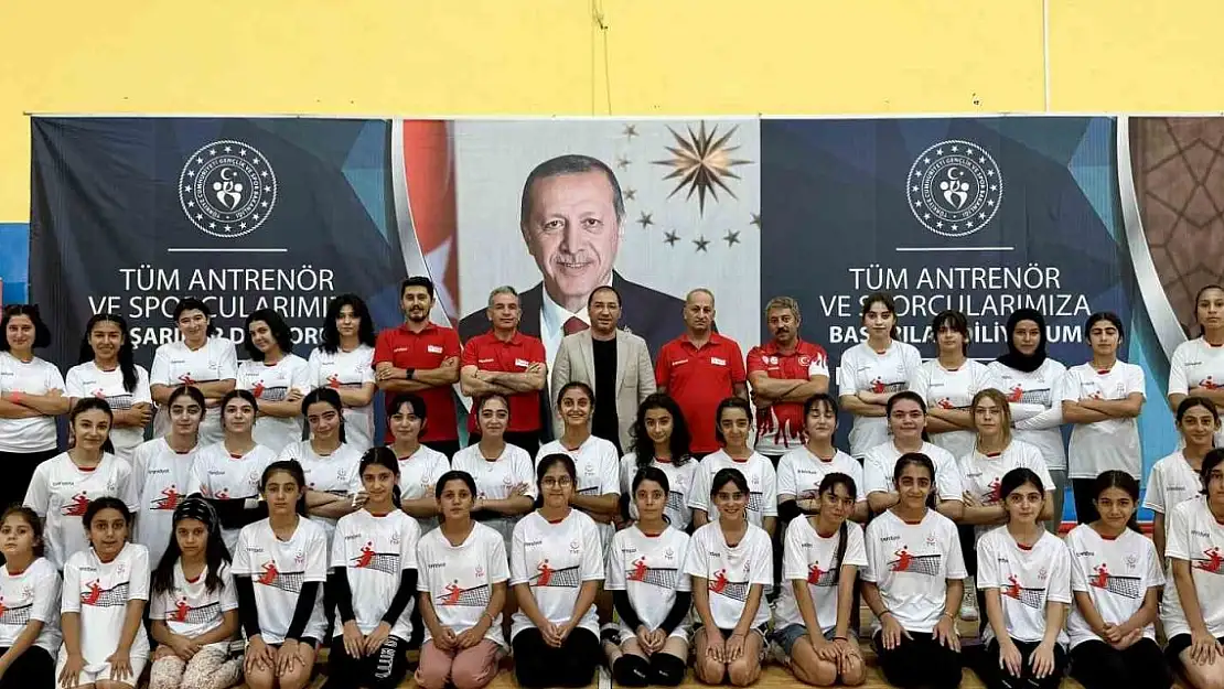 Ağrı'da 'Fabrika Voleybol' ile yetenekler keşfedilecek