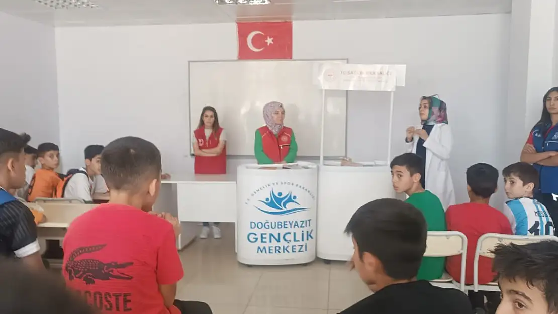 Doğubayazıt'ta Gençlere 'Teknoloji Bağımlılığı' Semineri