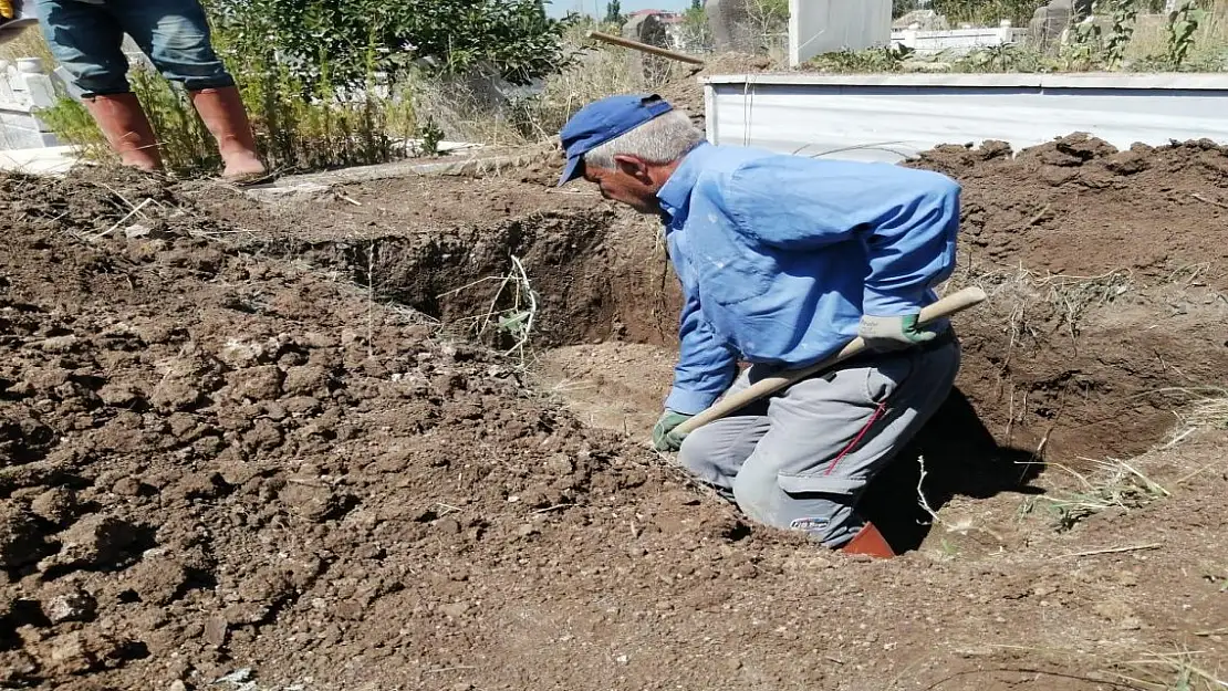 Ağrı'da Mezar Yeri Sıkıntısı Yaşanıyor