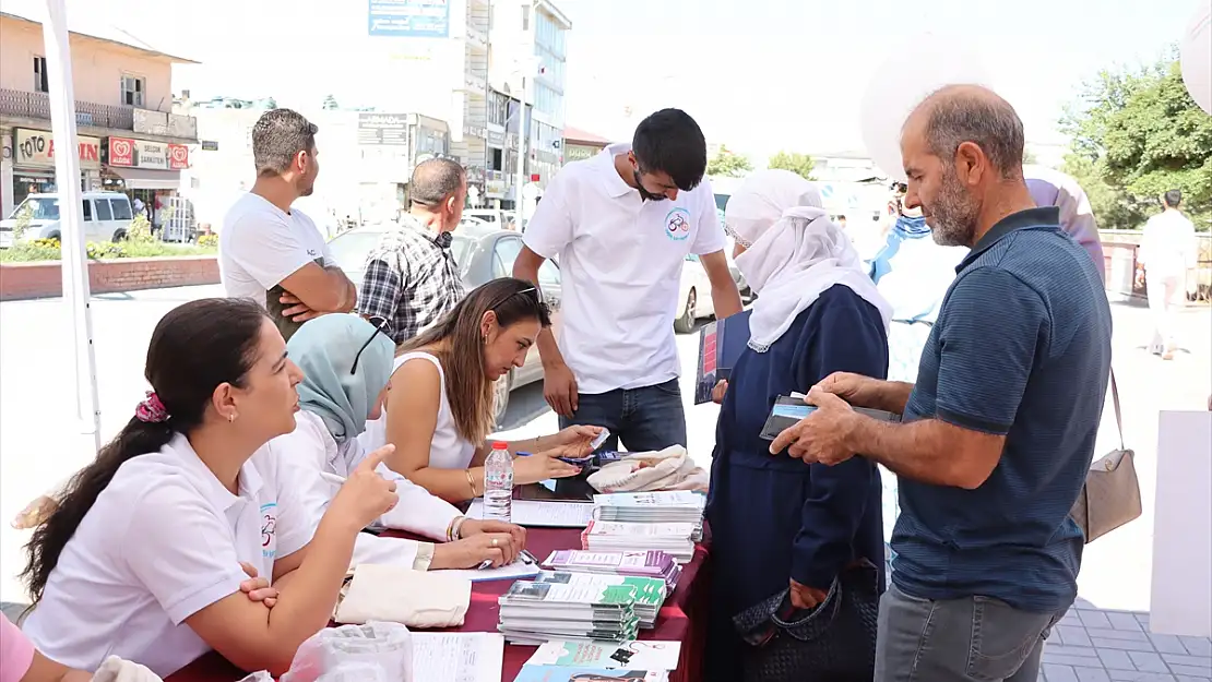 Van'da vatandaşlara kanser taraması yapıldı