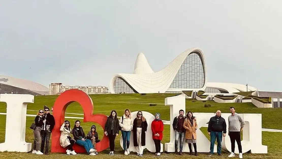 Van'ın Azerbaycan-Bakü ve Tiflis'e tur çıkaran İlk Tur Firması: İskenderoğulları Turizm