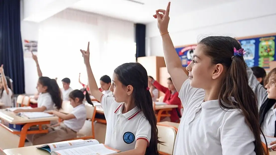 Yeni eğitim-öğretim dönemi başladı: 20 milyon öğrenci ders başı yaptı