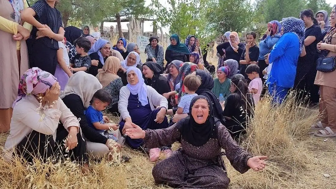 Narin, gözyaşları içinde son yolculuğuna uğurlandı