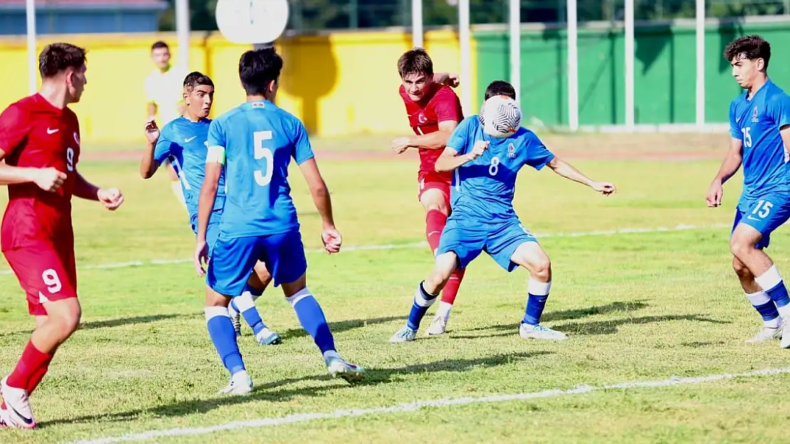 17 Yaş Altı Futbol Takımı'nın Yüzü Güldü