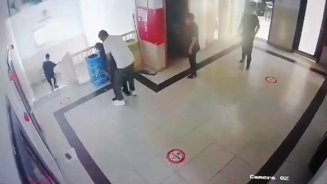 Erzurum'da öğretmen heimlich manevrası, öğrenciyi kurtardı