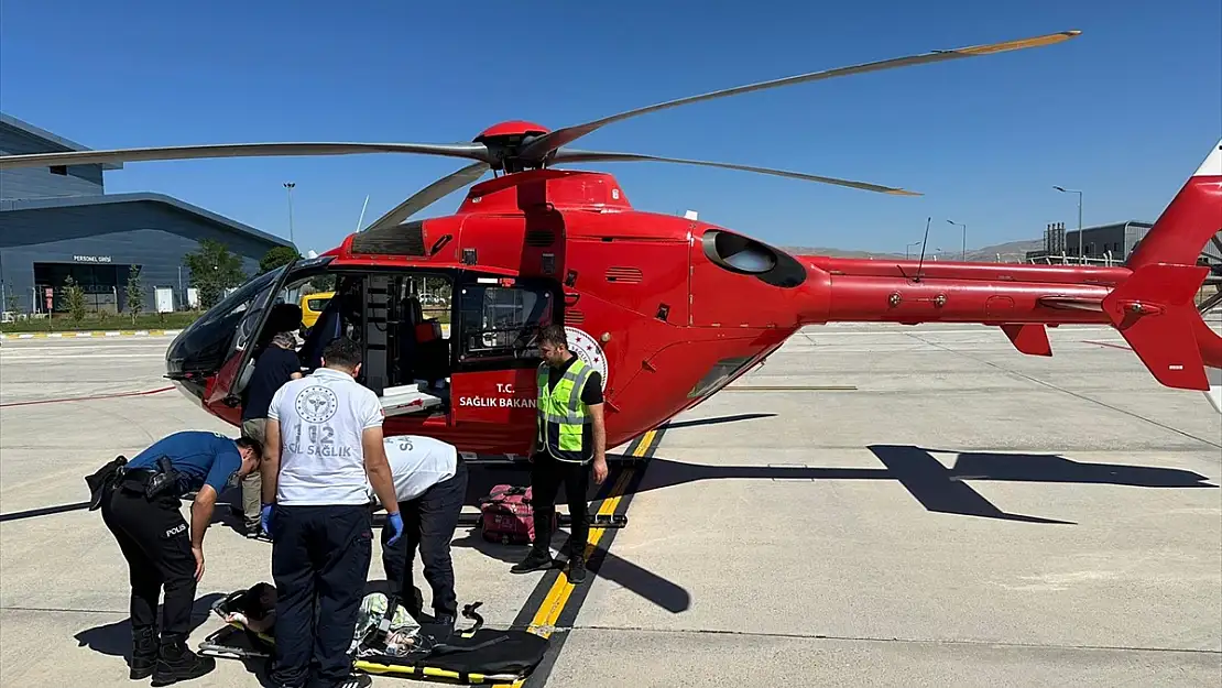 Muş'ta 3 yaşındaki çocuk ambulans helikopterle Ankara'ya sevk edildi