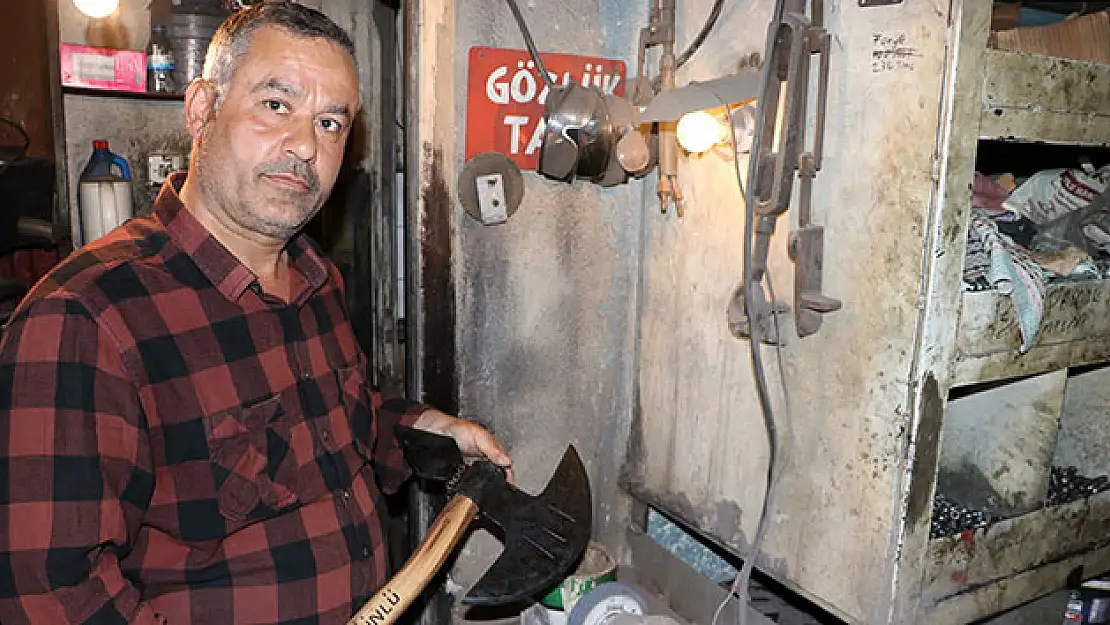 Dizi izledi kılıç ustası oldu