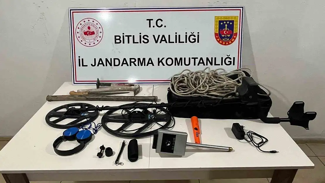 Bitlis'te kaçak kazı yapan 9 kişi suçüstü yakalandı