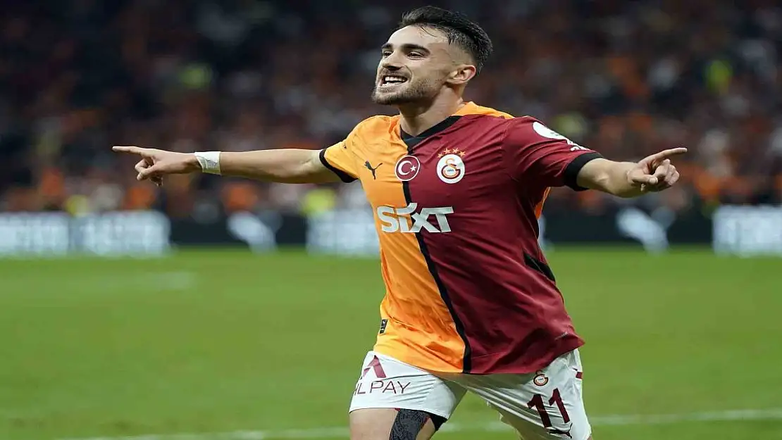 Sarı kırmızılı Yunus Akgün ilk gol sevincini yaşadı