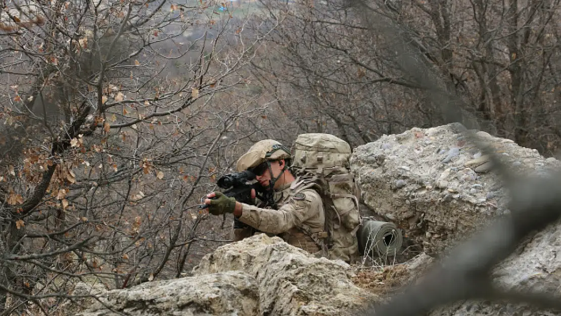 Türk Silahlı Kuvvetleri 2 PKK'lı Terörist'i Etkisiz Hale Getirdi