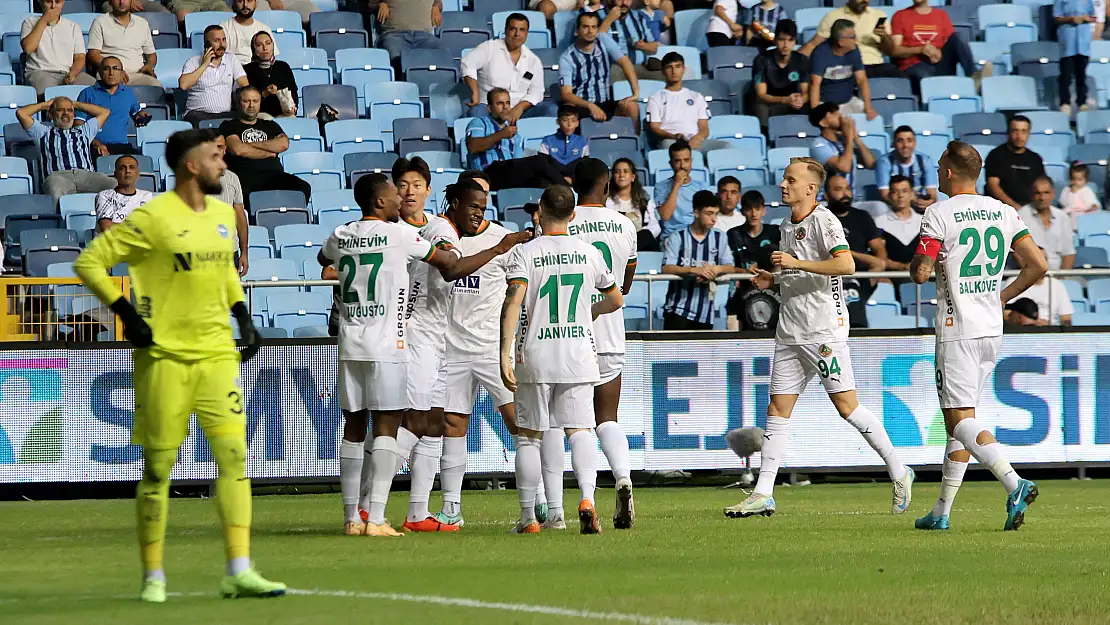 Adana'da Alanyaspor 2-0 öne geçti