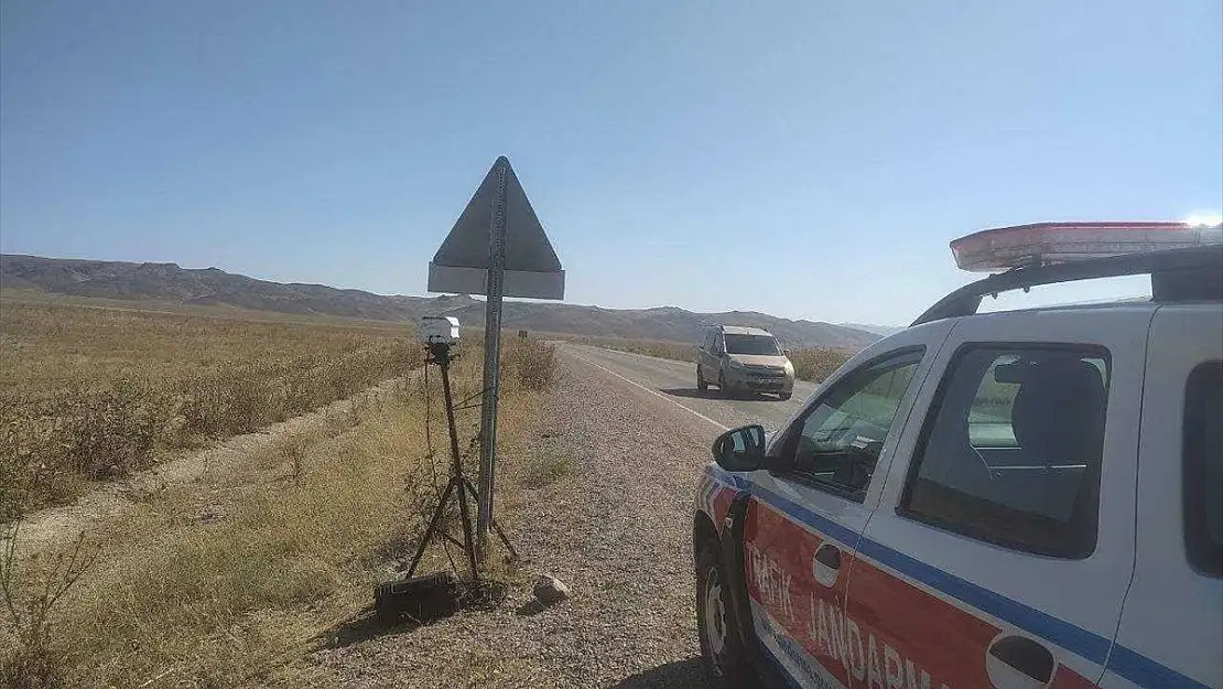 Van'da sıkı trafik denetimi: 89 araç trafikten men