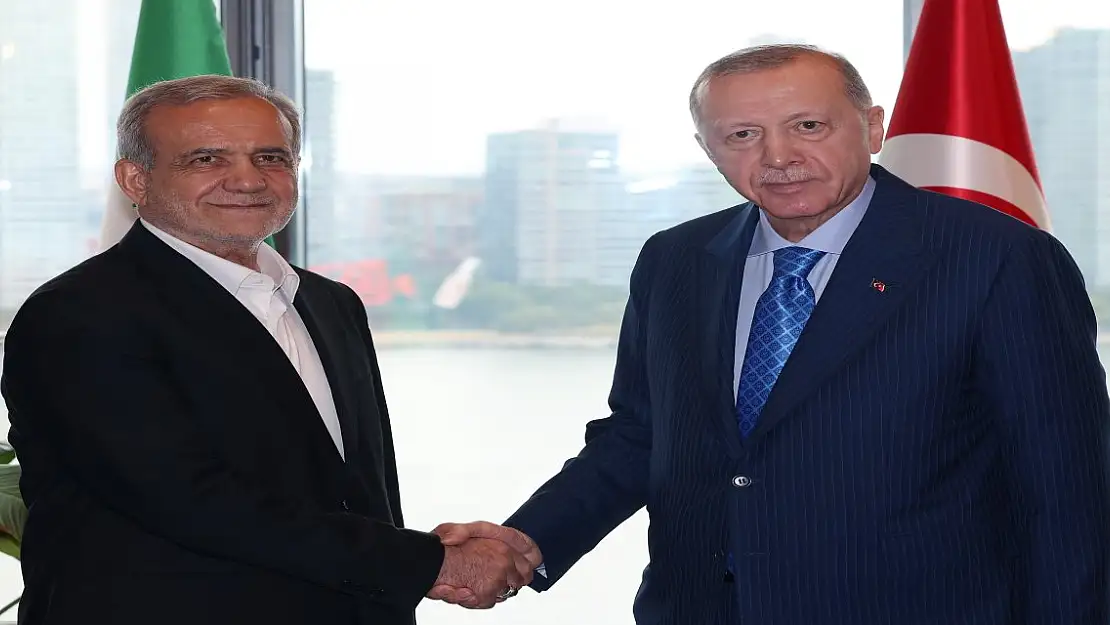 İran Cumhurbaşkanı Pezeşkiyan ile Cumhurbaşkanı Erdoğan Bir Araya Geldi