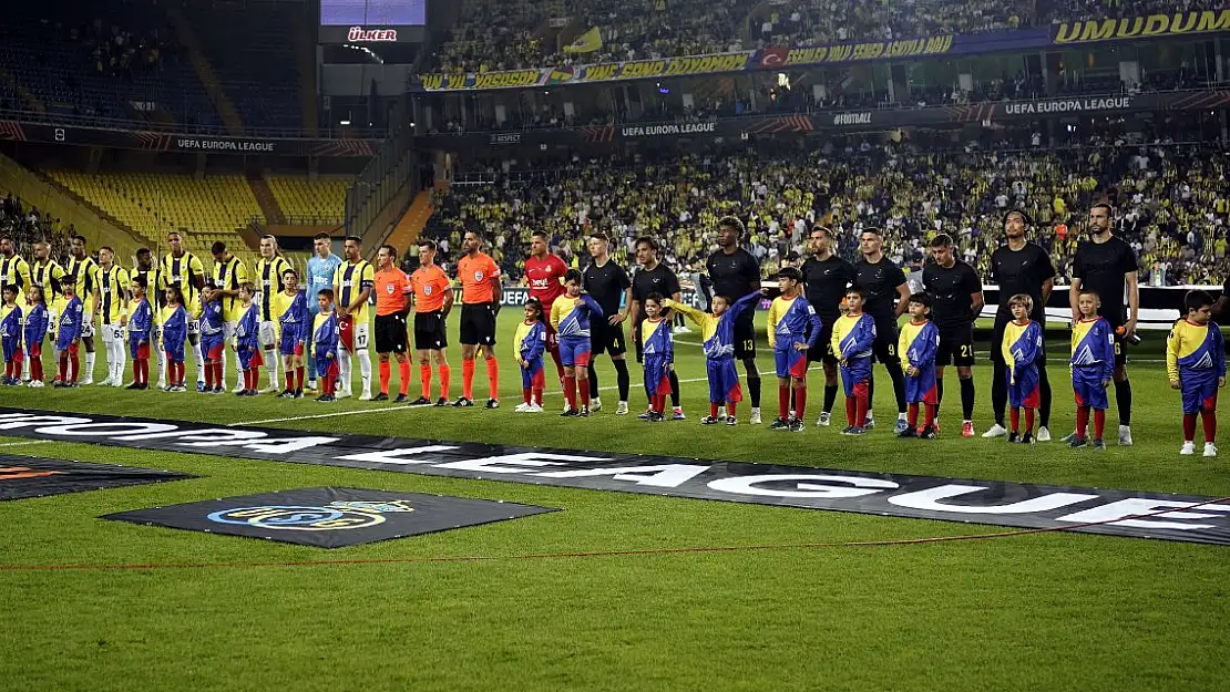 Fenerbahçe Evinde 1-0 Öne Geçti