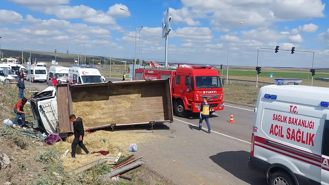 Kars'ta zincirleme kaza: 4 kişi yaralı