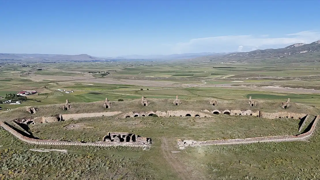 Erzurum'un tarihi Uzunahmet Tabyası bir asrı aşkındır ihtişamını koruyor