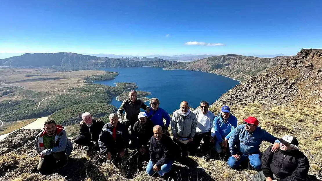 Nemrut Kalderası zirvesine doğa yürüyüşü