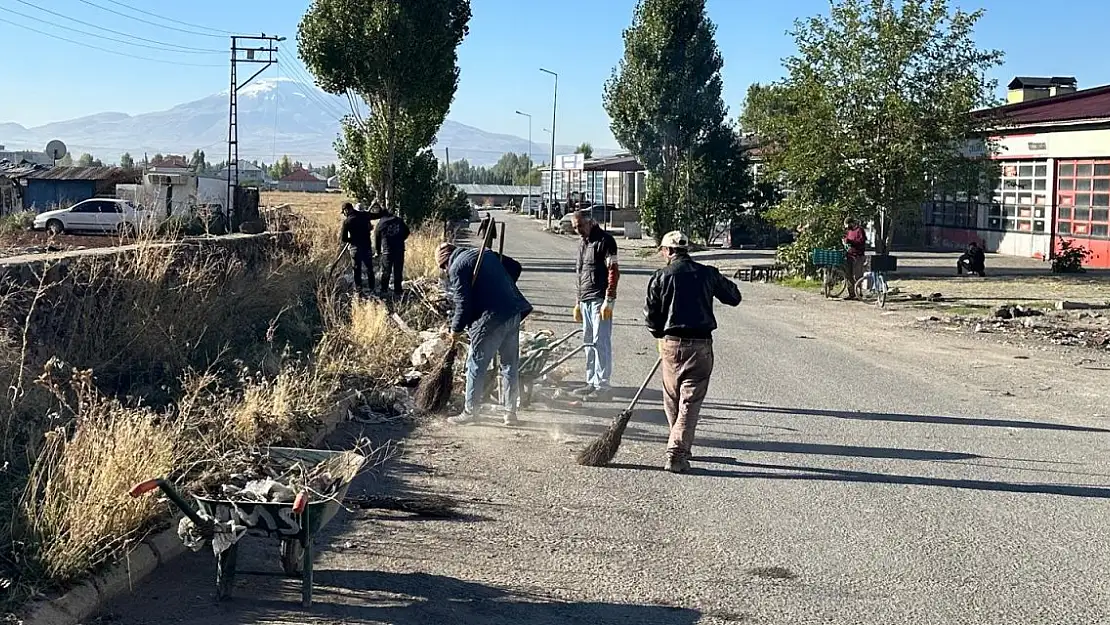 Patnos Belediyesi'nden Sanayi Sitesinde Temizlik Seferberliği