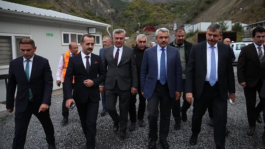 Erzurum Valisi Çitçi, Kırık Tüneli'ndeki çalışmaları inceledi