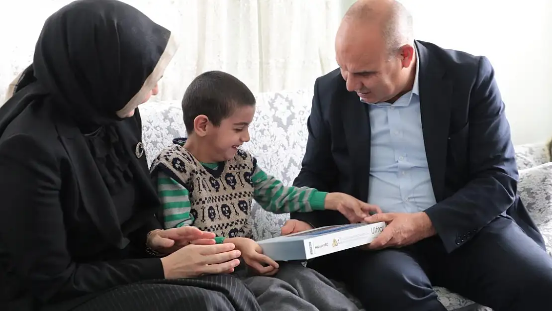 Vali Mustafa Koç ve eşinden Anlamlı Ziyaret
