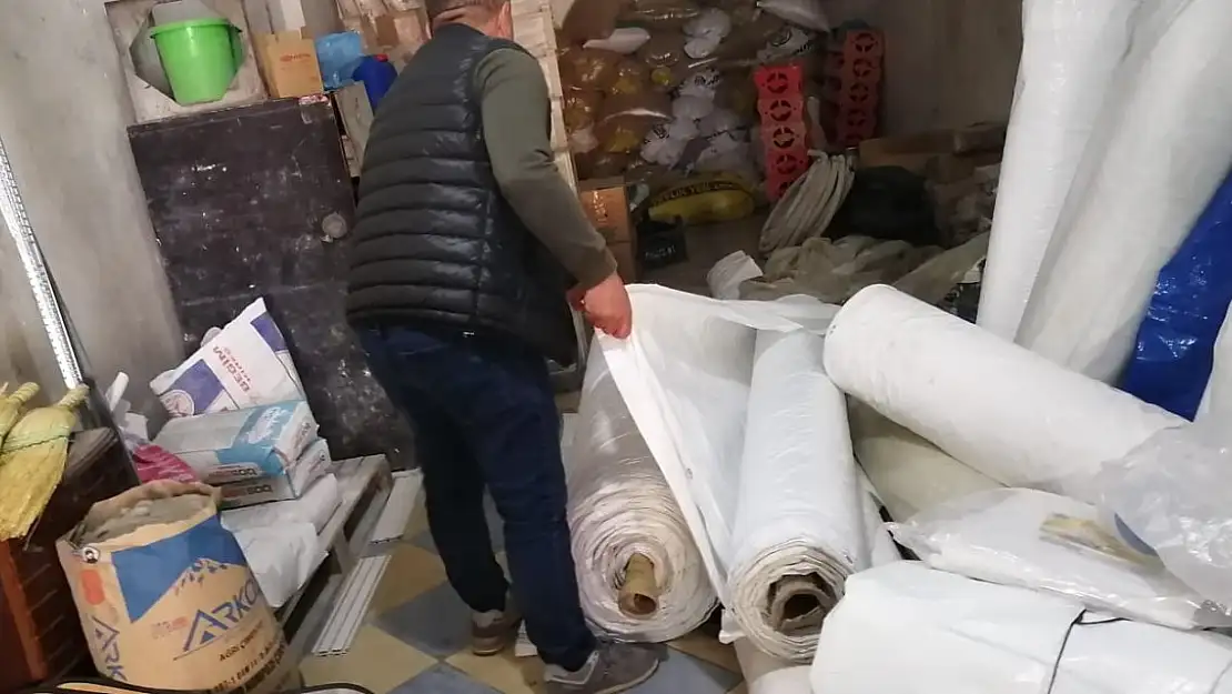 Ağrı'da Saman ve Araçlar Brandayla Korunuyor