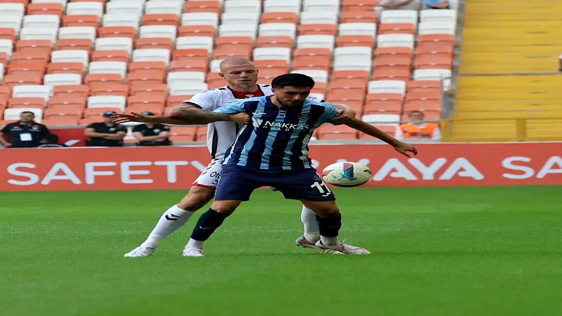 Adana Demirspor Kendi Sahasında 1-0'lık Üstünlüğünü Sürdürüyor