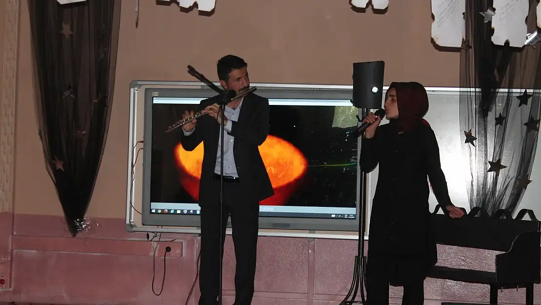 Ağrı'da 'Kütüphane Açılışı ve Şiir Dinletisi'