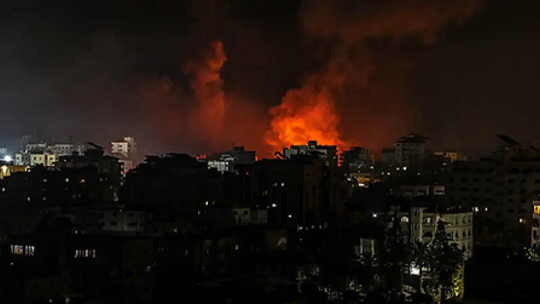 İsrail Beyrut'a Hava Saldırısı Düzenledi