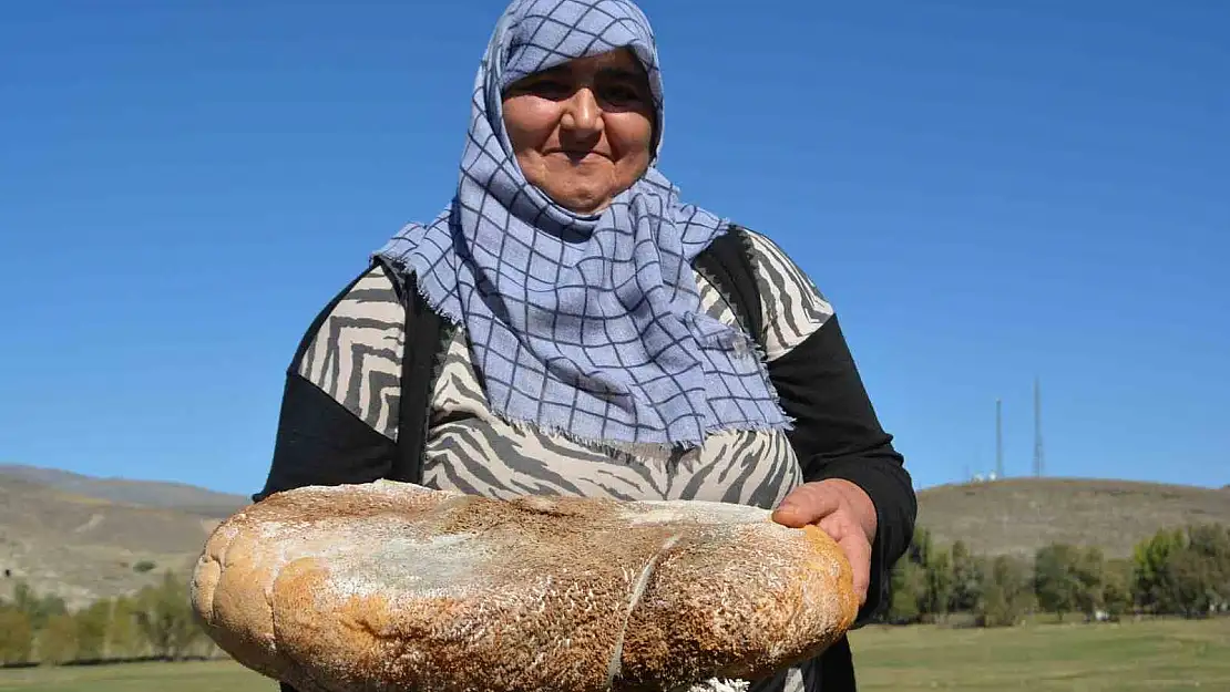 Kars'ta üretilen bu peynir işkembede muhafaza ediliyor