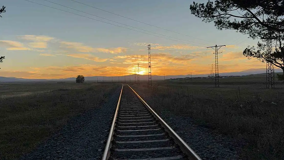 Kars'ta gün batımı büyülüyor