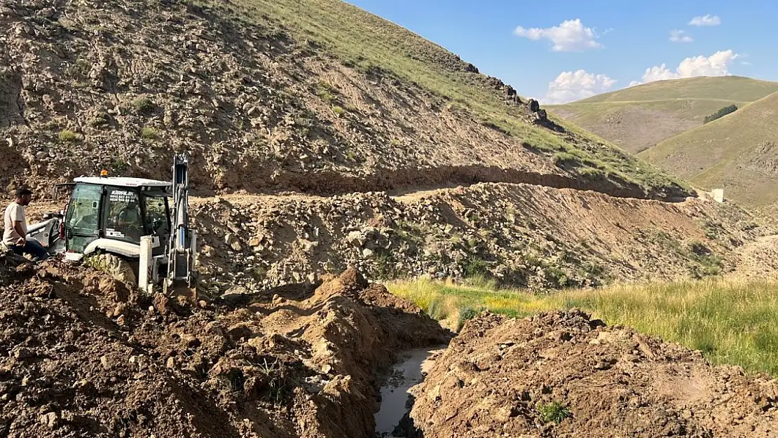 Ağrı İl Özel İdaresi'nden Köylere Yeni İçme Suyu Hattı