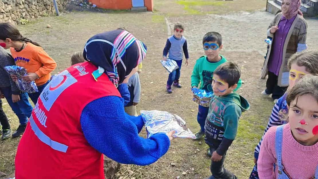 Kızılay Diyadin Şubesi'nden Miniklerle Anlamlı Buluşma