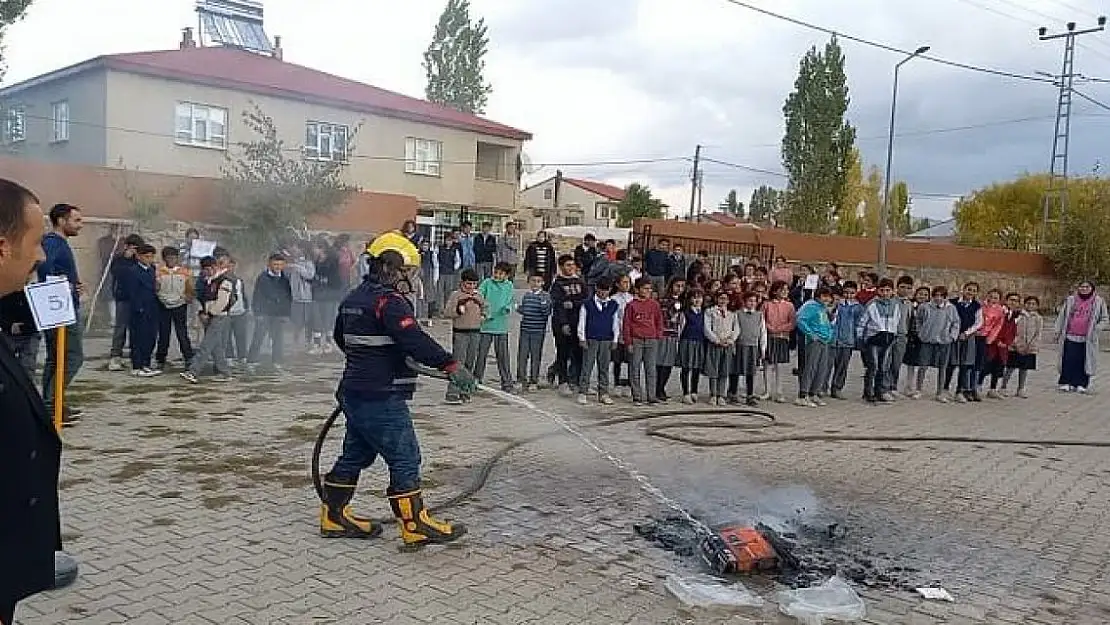 Diyadin İmam Hatip Ortaokulu'nda Afet Bilinci Kazandıran Eğitim ve Tatbikat