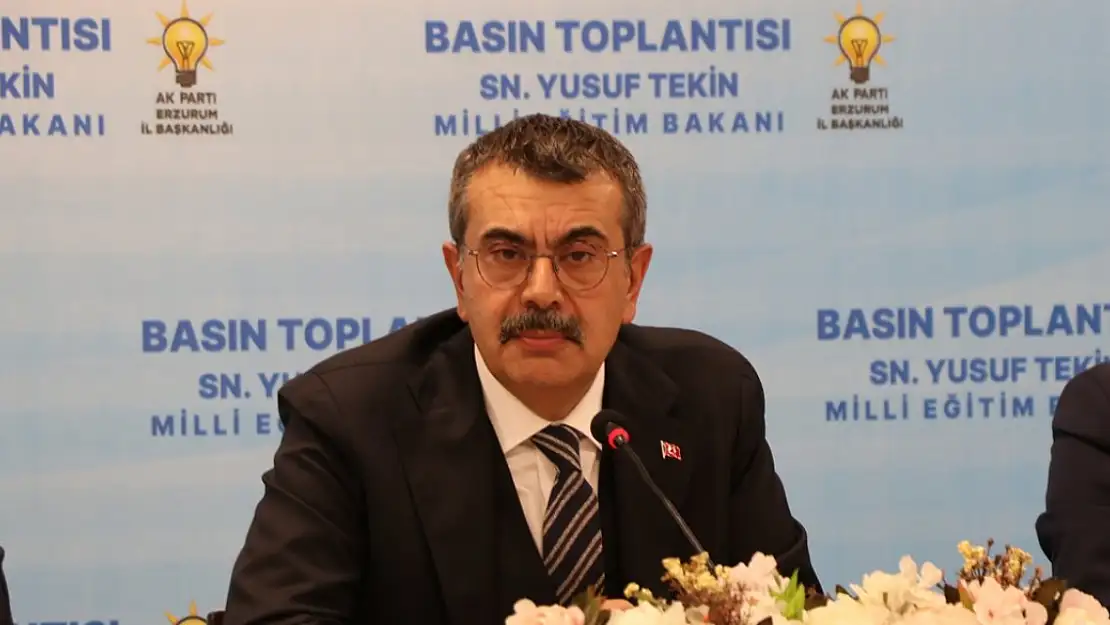 Milli Eğitim Bakanı Yusuf Tekin Erzurum'da Gazetecilerle Bir Araya Geldi