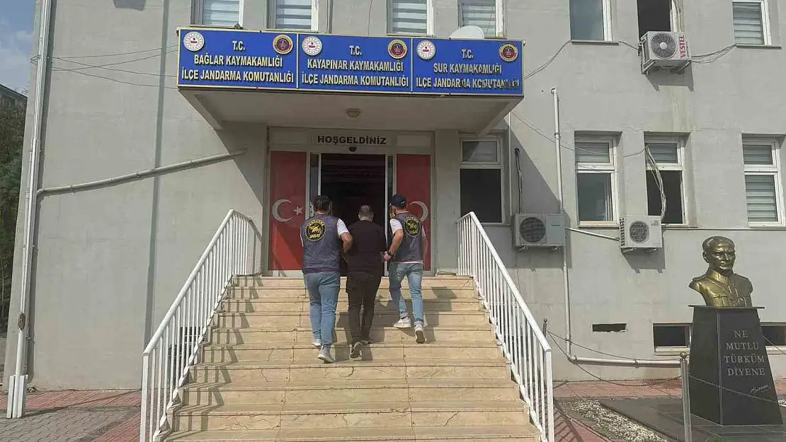 Diyarbakır'da 2 firari hırsız yakalandı