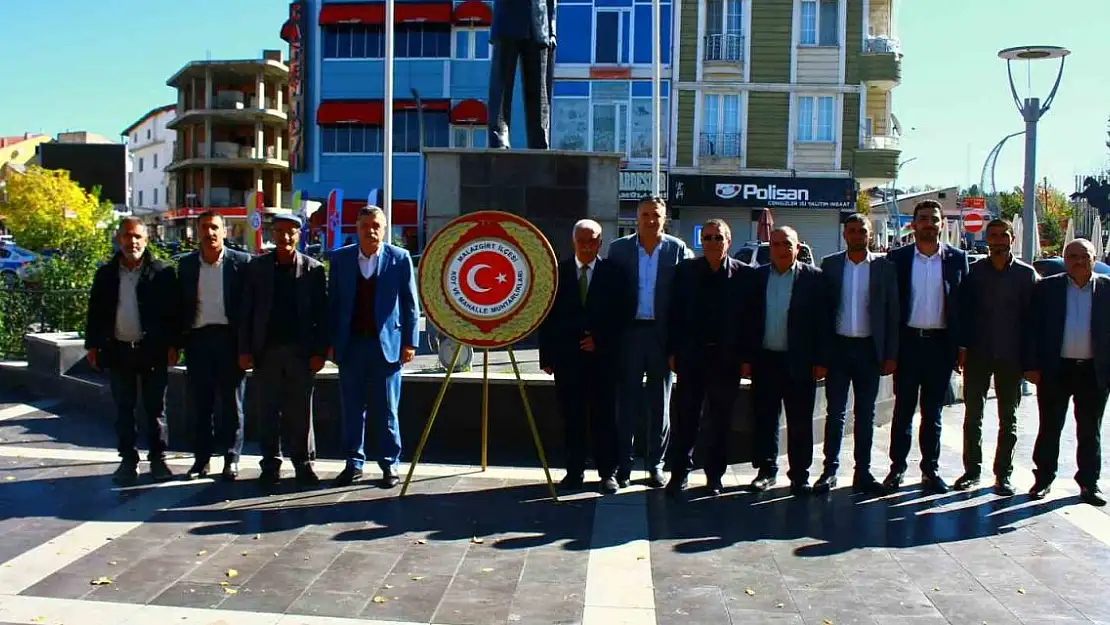 Muş Malazgirt'te Muhtarlar Günü Kutlandı