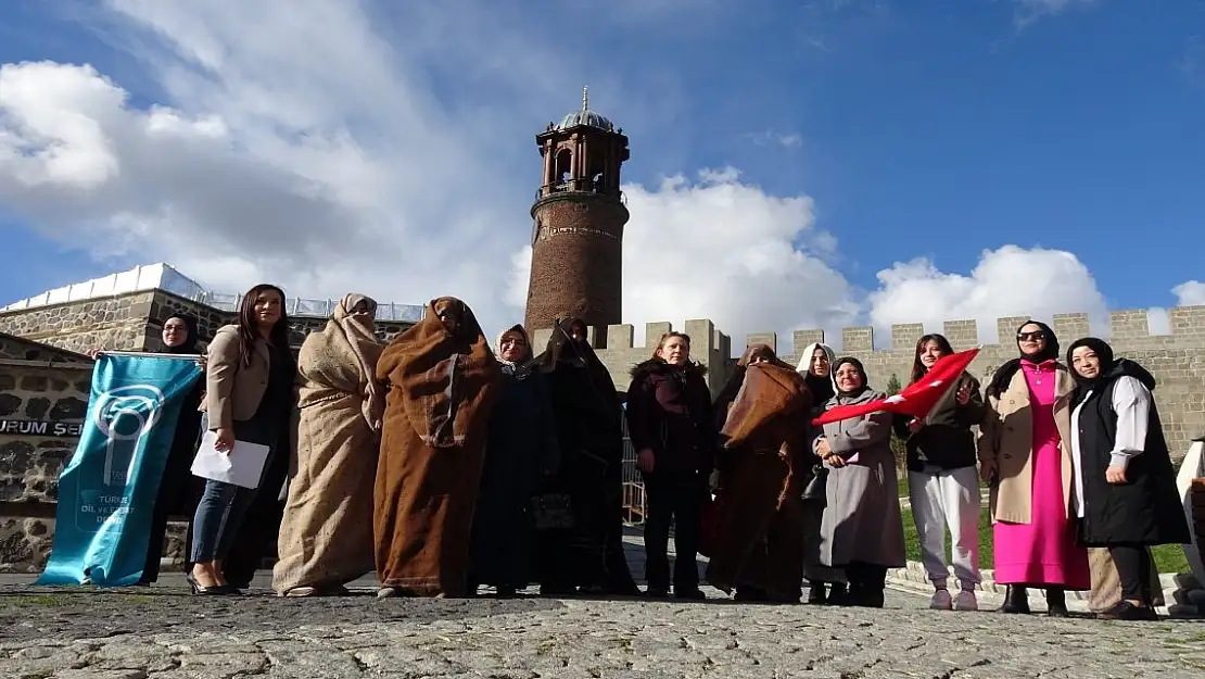 Erzurum Türkiye Dil ve Edebiyat Derneği'nden Ehram Giyen Kadınlar'a Destek