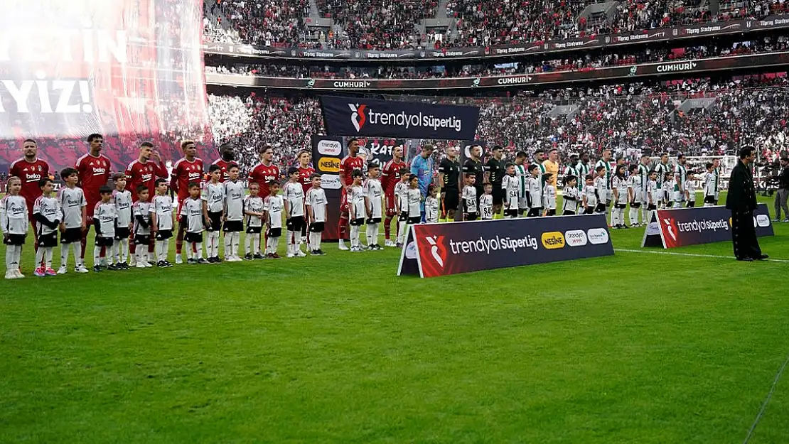 Beşiktaş Evinde İlk Yarıyı 2-0 Üstün Kapattı