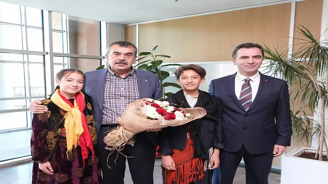 Milli Eğitim Bakanı Bitlis'te İl Değerlendirme Toplantısı'na Katıldı