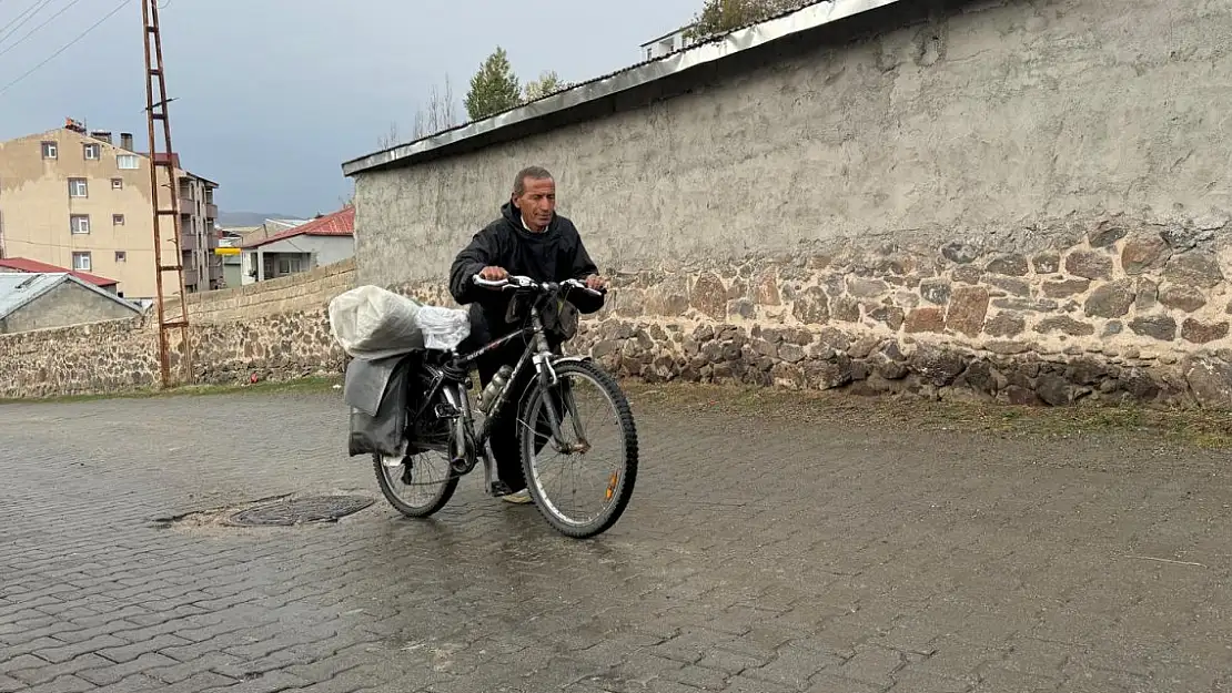 İranlı Bisikletli Gezginin Durağı Ağrı oldu