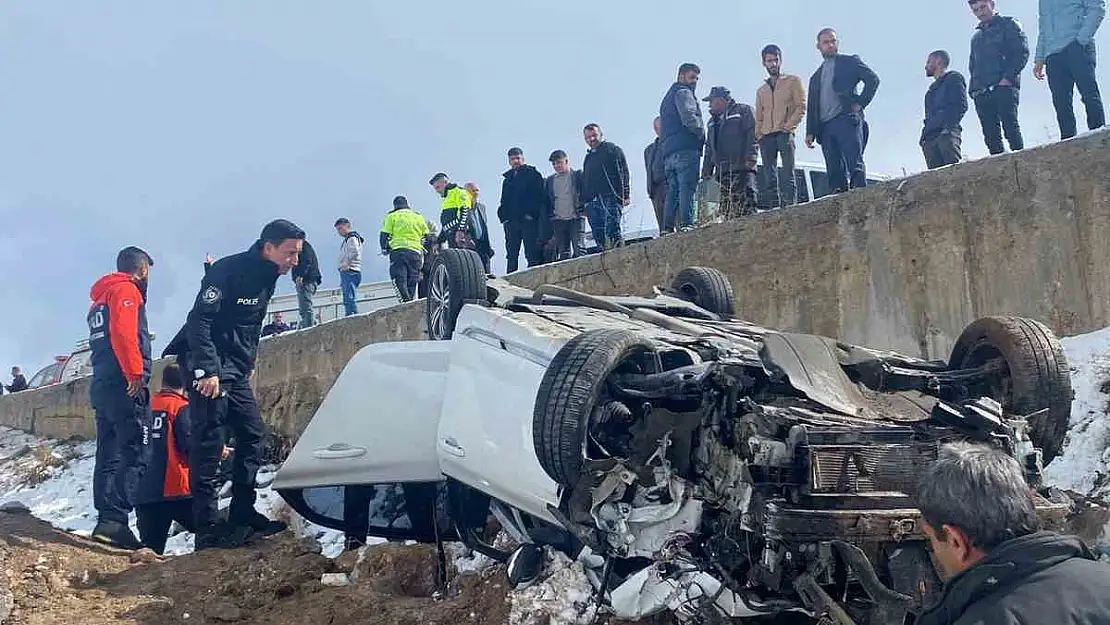 Bitlis'te feci kaza: 1 ölü, 1 yaralı