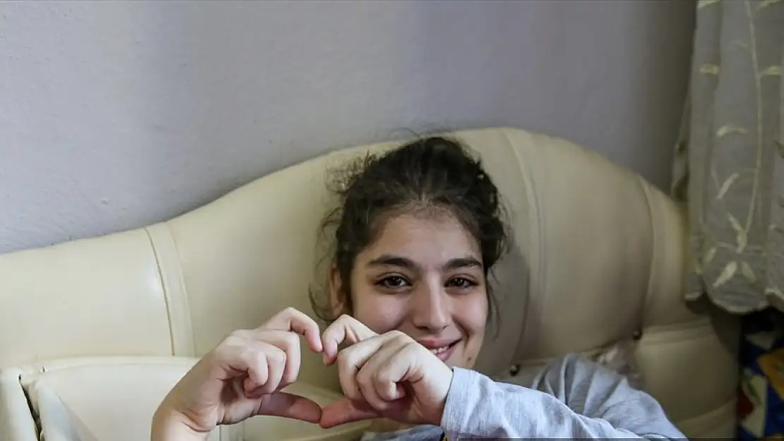 Van'da öğretmen ve öğrenciler, serebral palsili kız kardeşler için kampanya başlattı