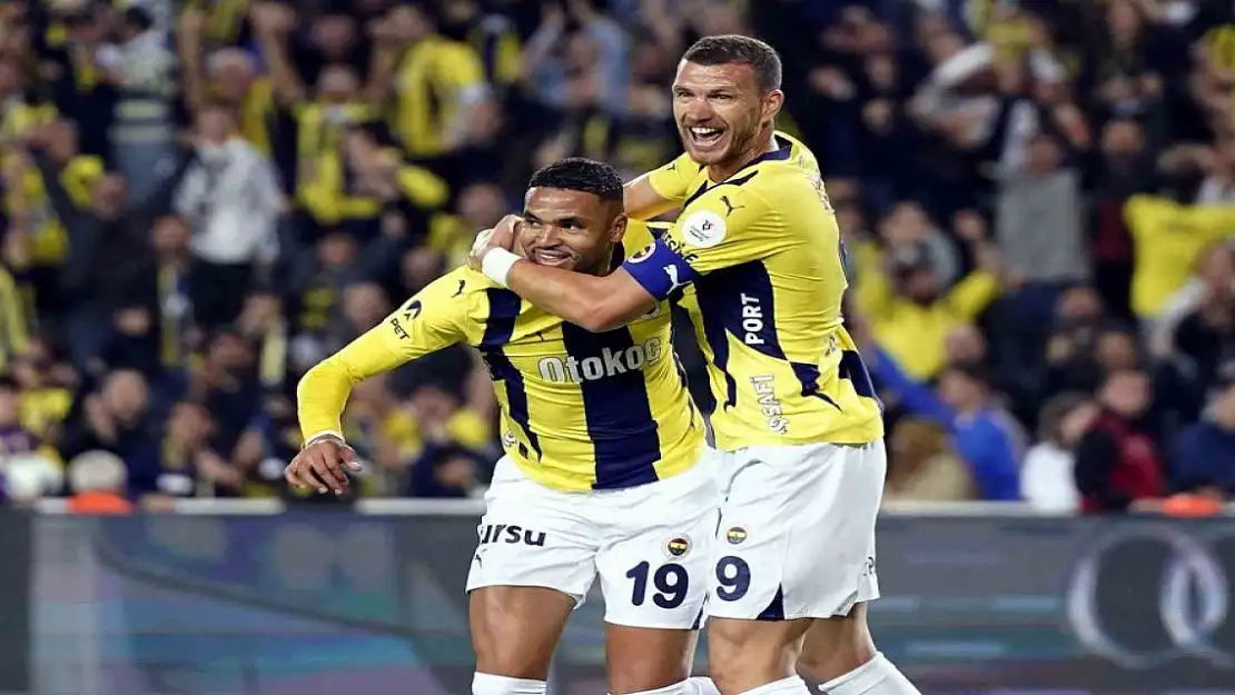 Sarı Lacivertliler Forvetleriyle Günü Galip Kapattı