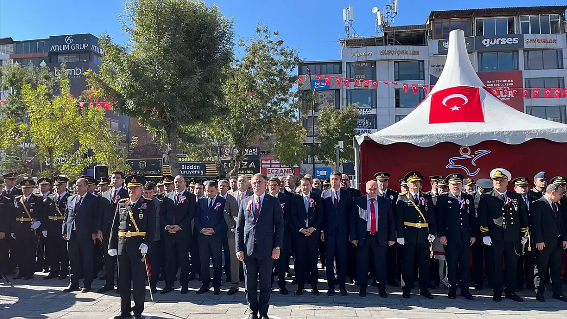 Doğu illerinde Cumhuriyet coşkusu