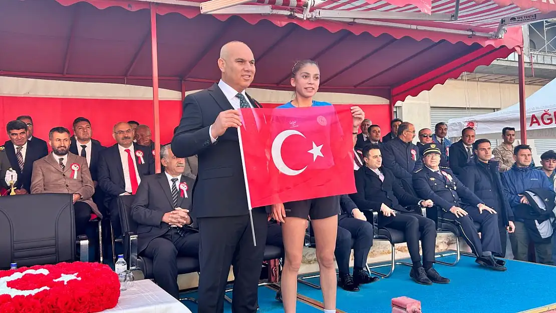 Ağrı'da 29 Ekim Cumhuriyet Bayramı Coşkusu