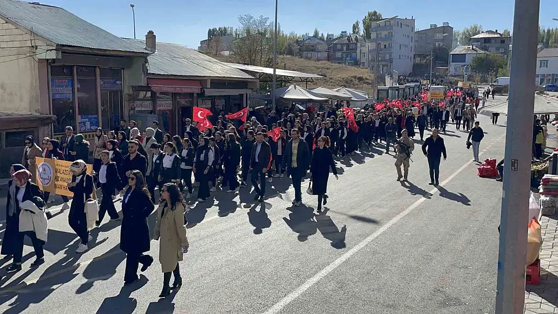 Malazgirt'te Cumhuriyet coşkusu