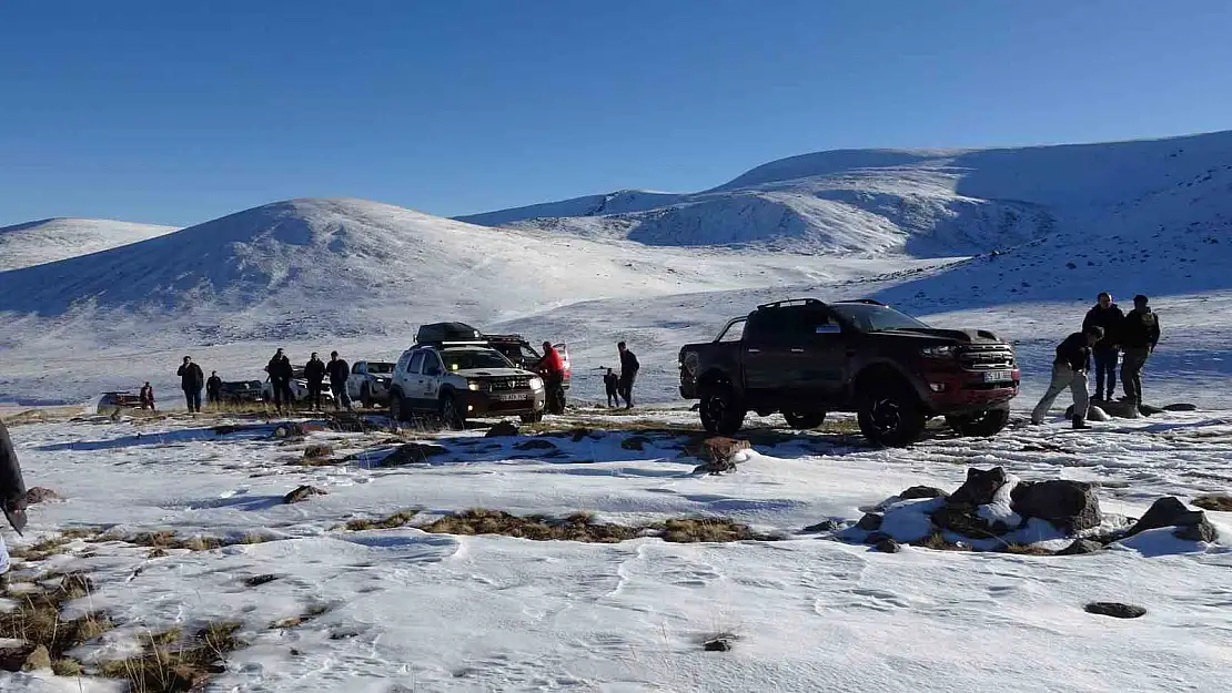 Off-road meraklıları Erzurum'u doğal güzelliklerini keşfediyorlar