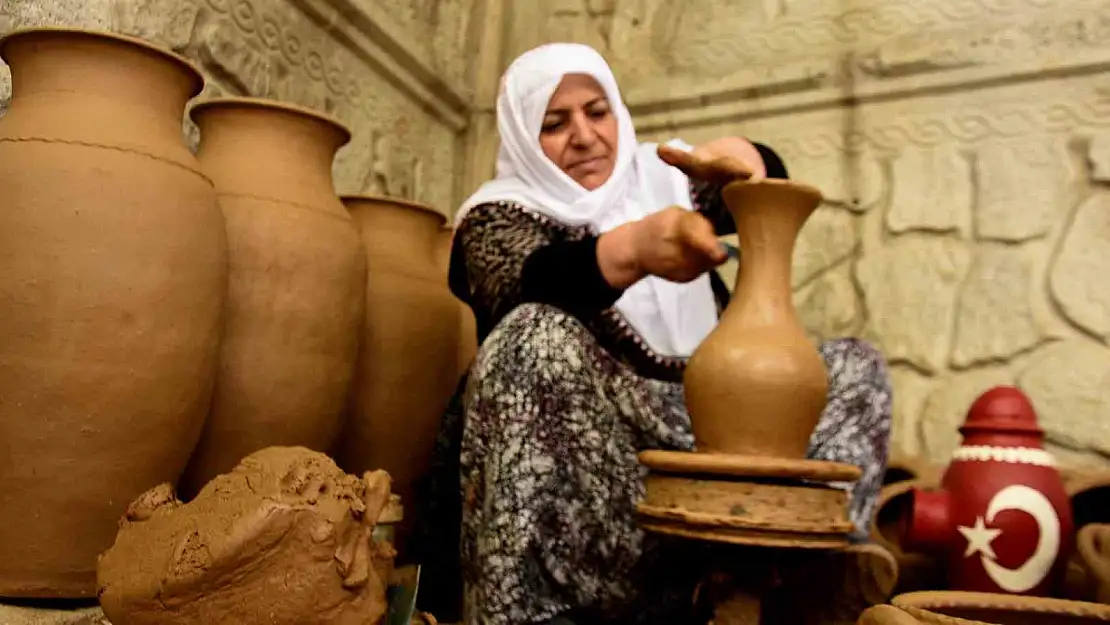 Bitlis'in asırlık çanak çömleğine rağbet artıyor